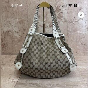 EUC Gucci GG canvas Pelham shoulder bag